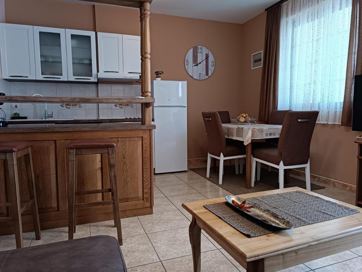 Apartments Ivicek Poreč Eksteriør billede