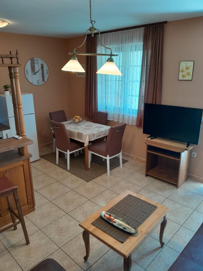 Apartments Ivicek Poreč Eksteriør billede